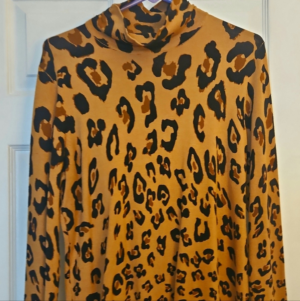 Joseph A Black and Brown Animal Print Sweater